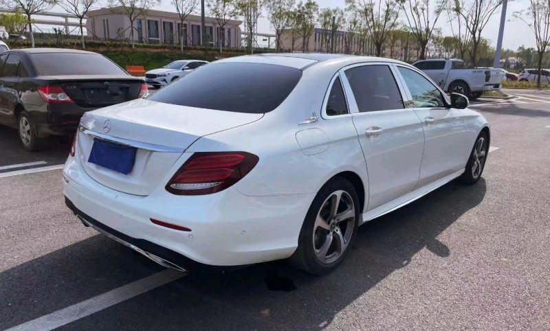 东营18年奔驰E9