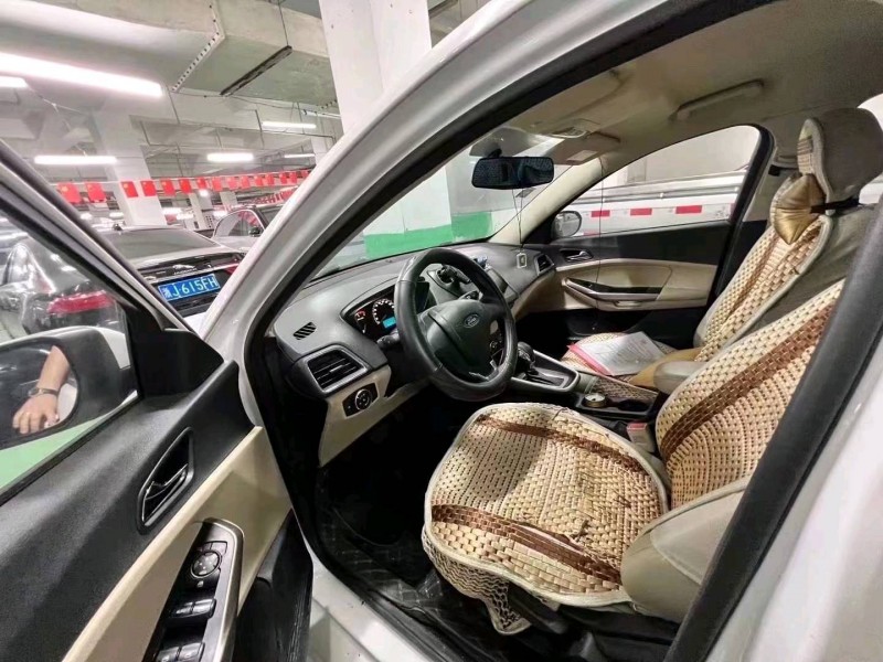 嘉兴17年福特福睿斯4