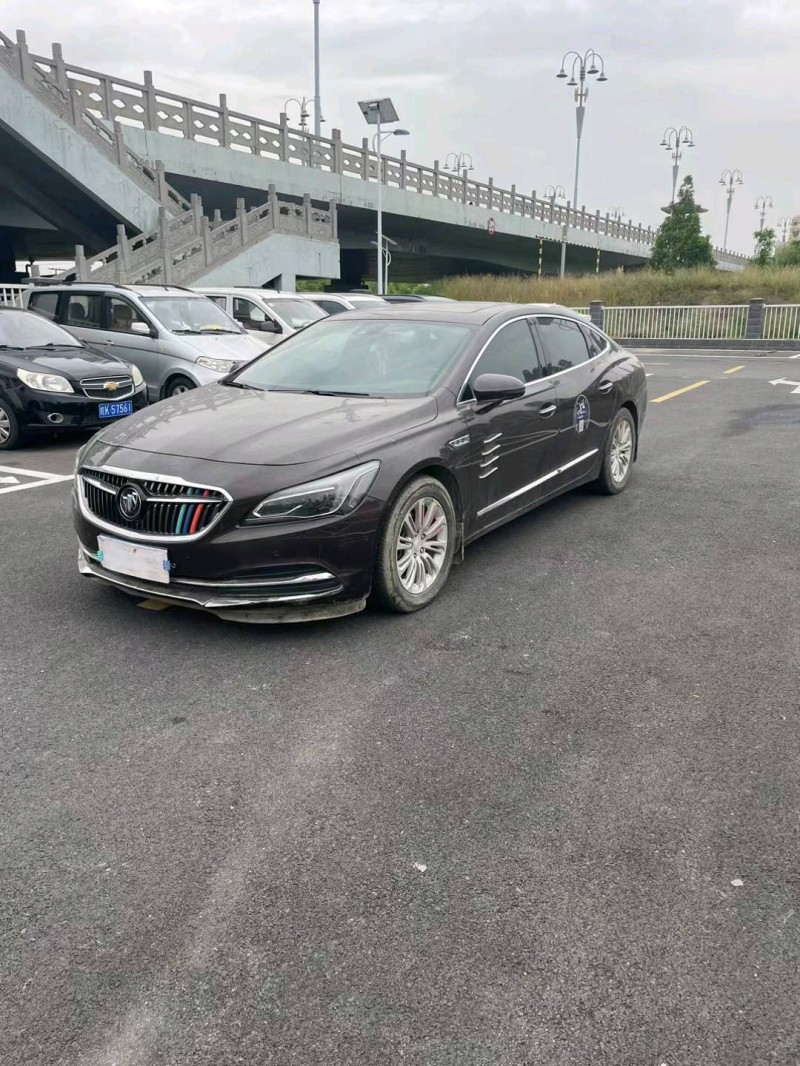 淮南18年别克君越2