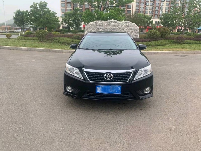 济宁13年丰田凯美瑞1