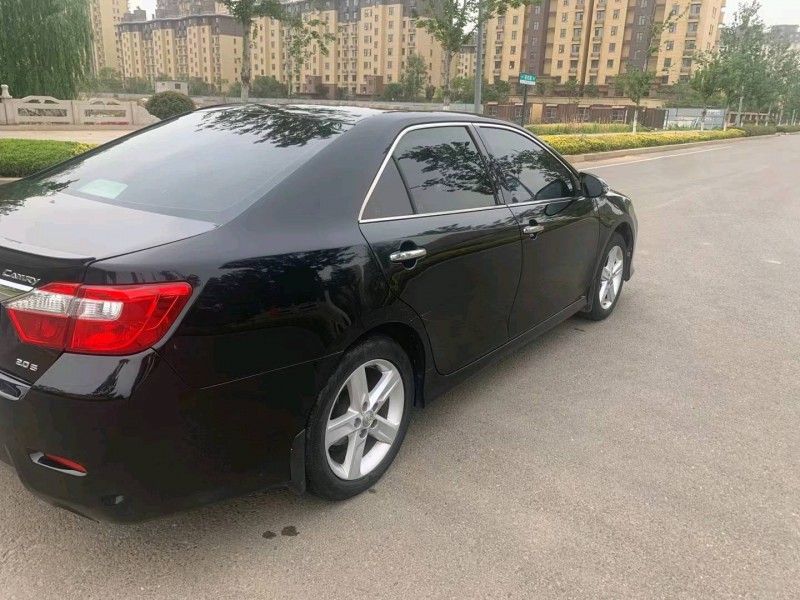 济宁13年丰田凯美瑞8