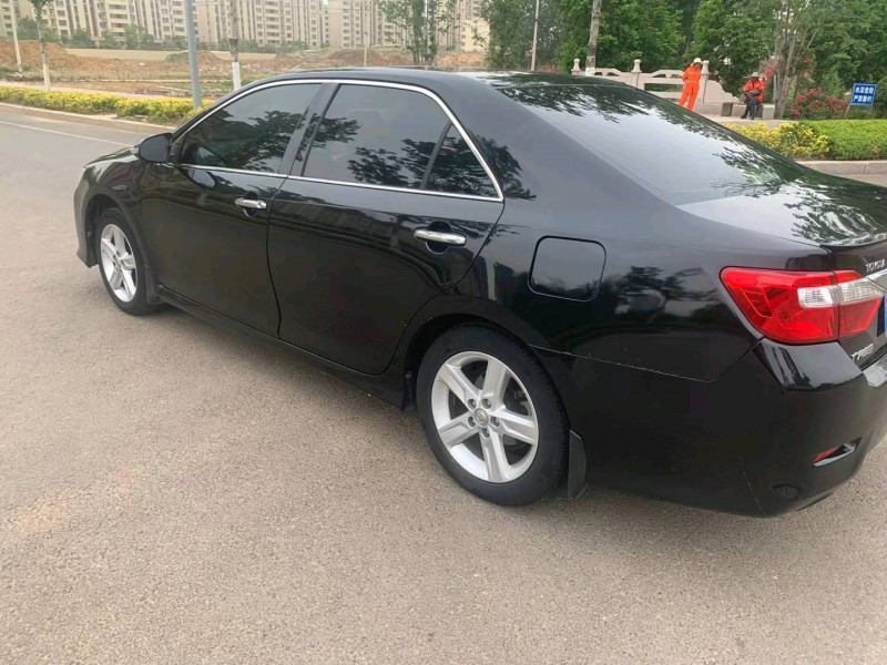 济宁13年丰田凯美瑞7