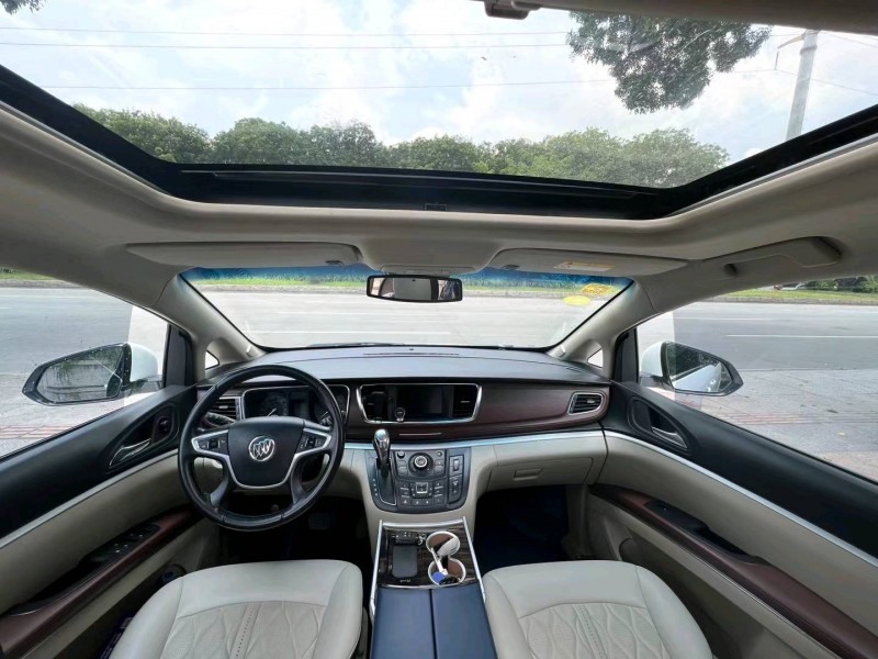 东莞19年别克GL84