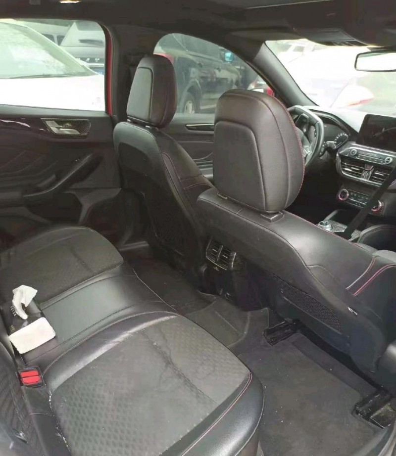 重庆19年福特福克斯6