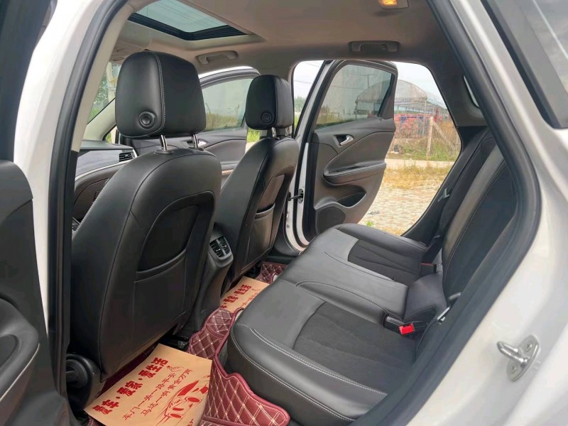 徐州19年别克威朗6