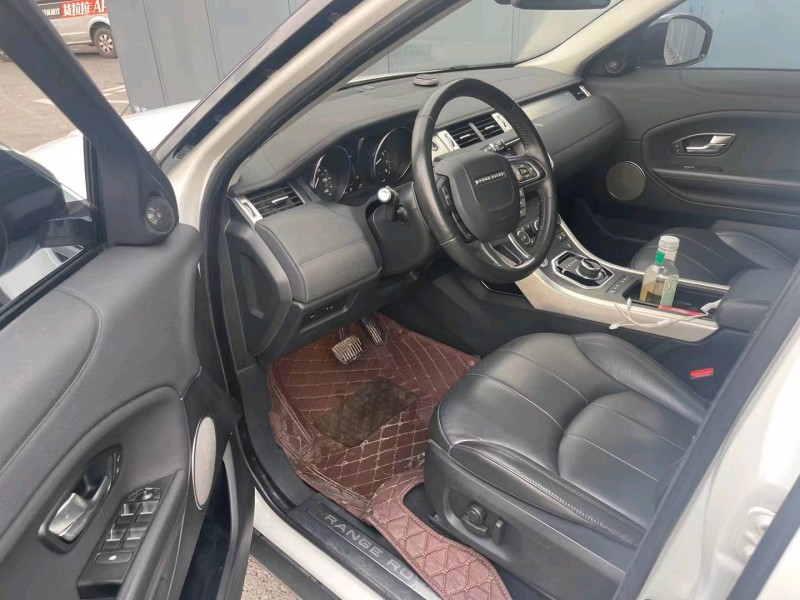 重庆17年路虎极光4