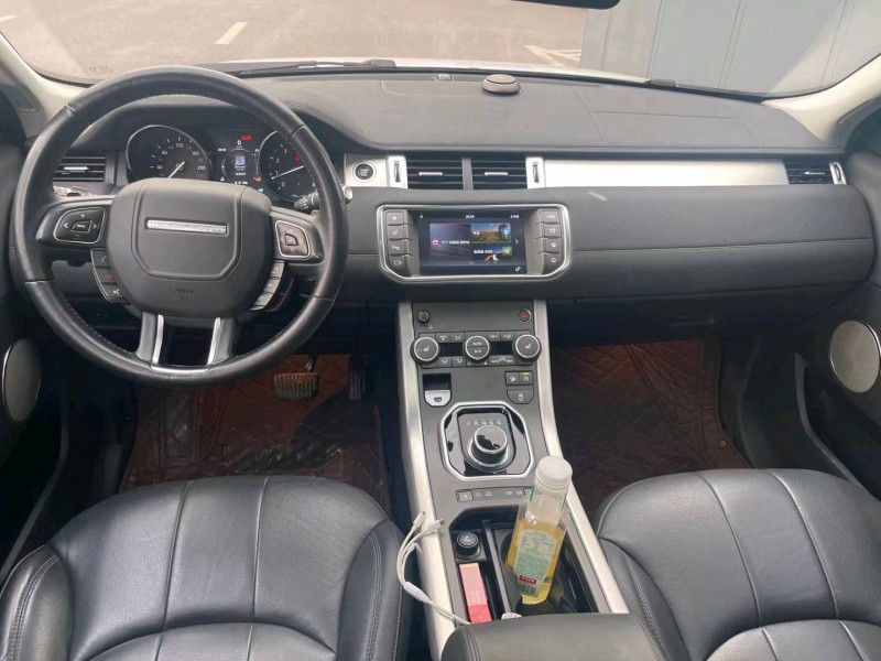 重庆17年路虎极光5