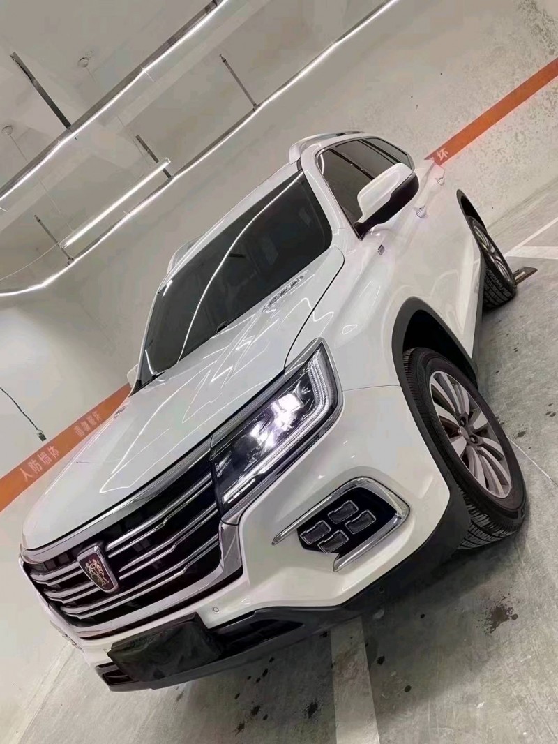 成都22年荣威RX82