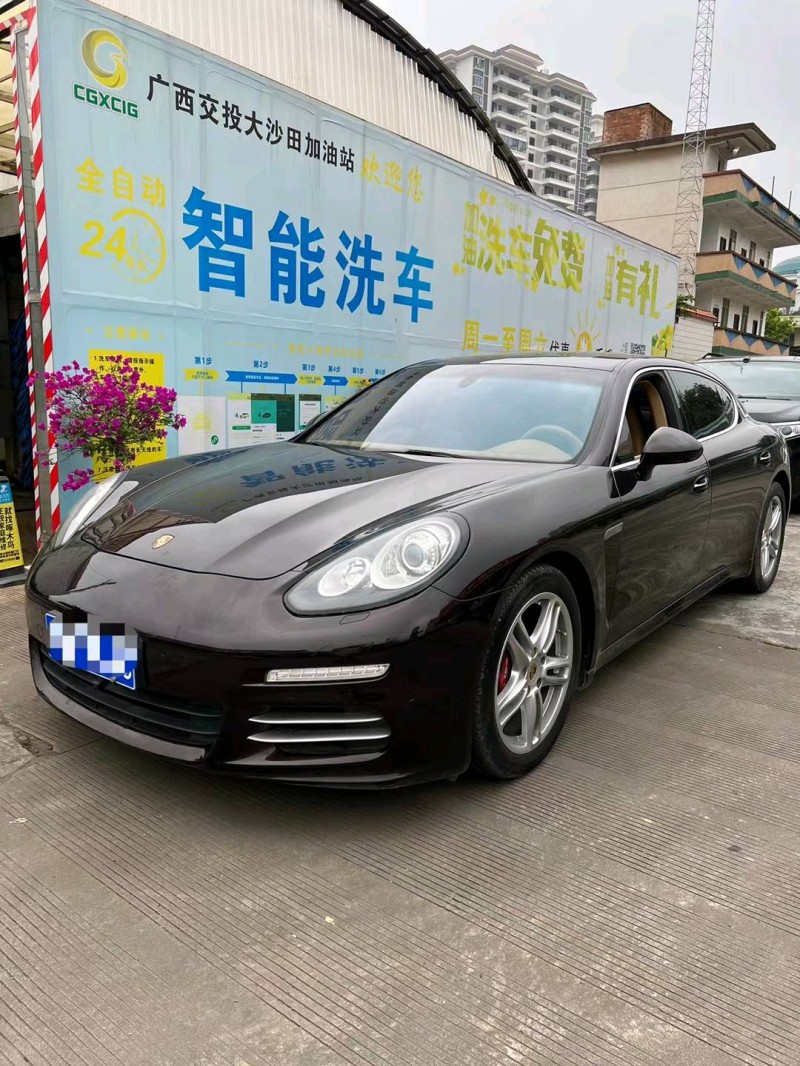 重庆15年保时捷帕拉梅拉2