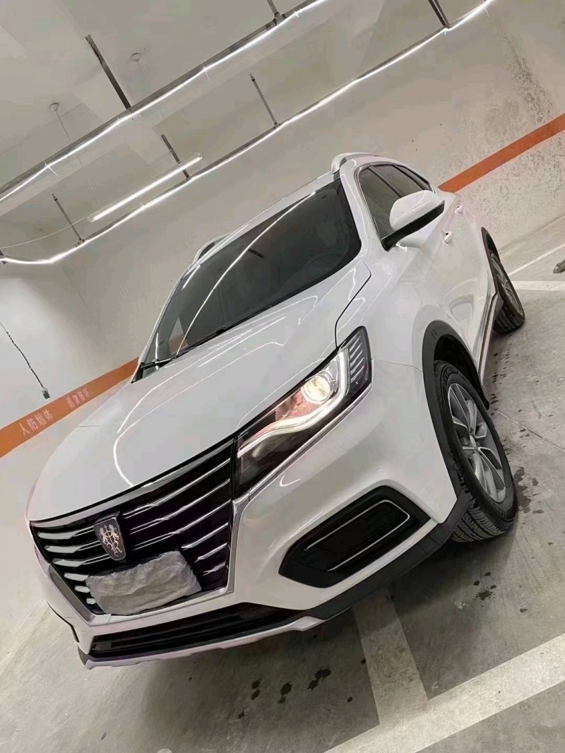 成都22年荣威RX52