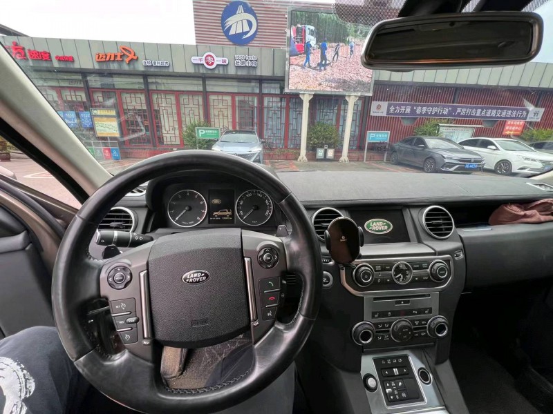 重庆15年路虎发现5