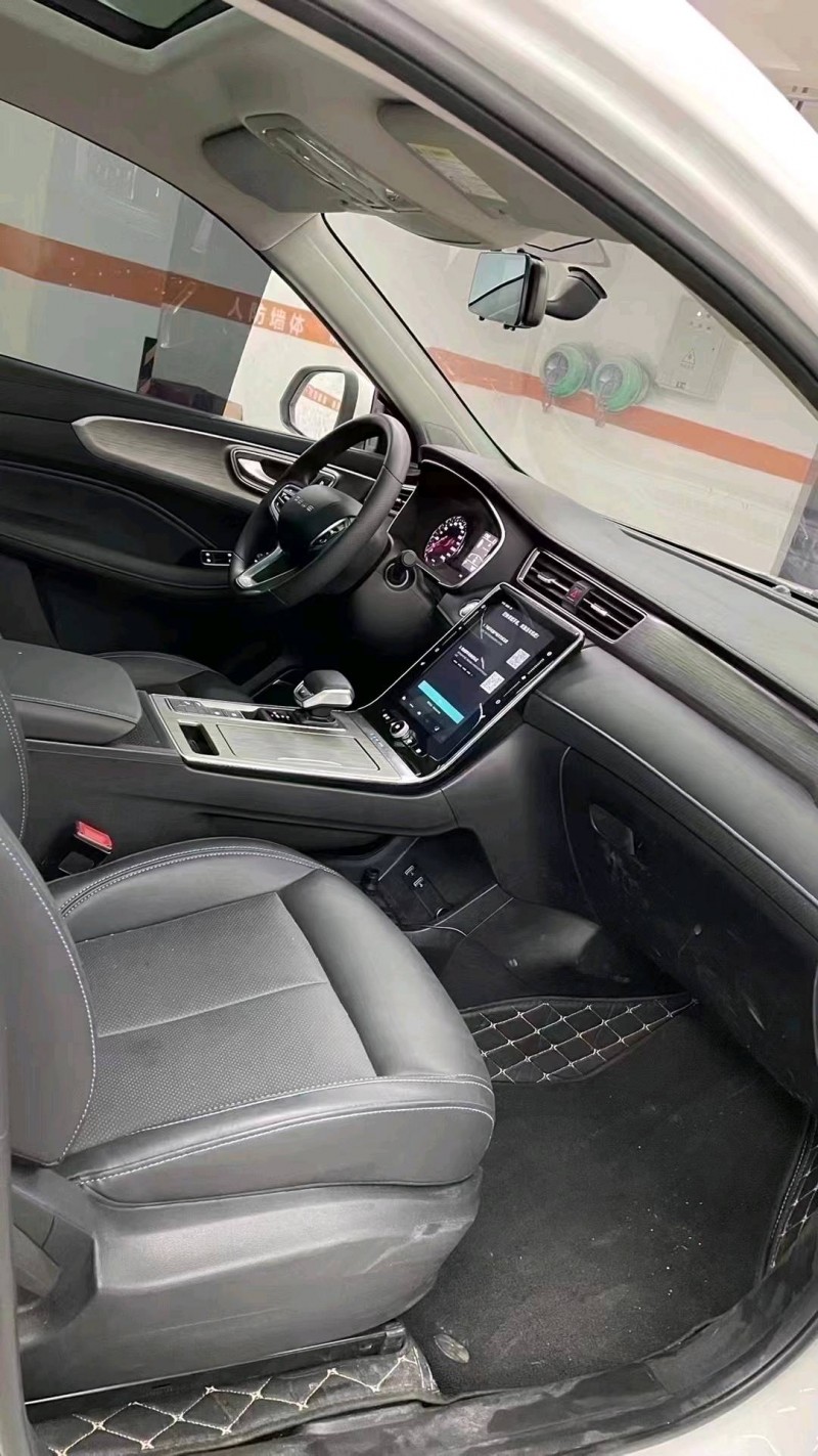 成都22年荣威RX58