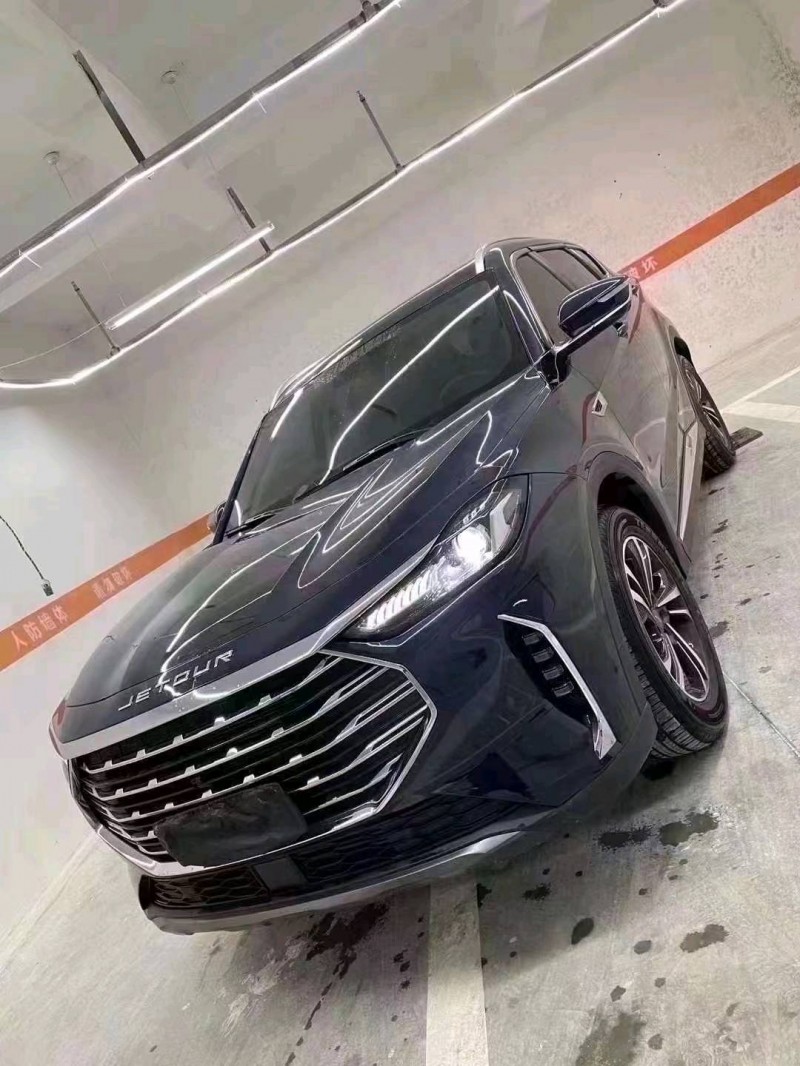 成都21年奇瑞捷途X702