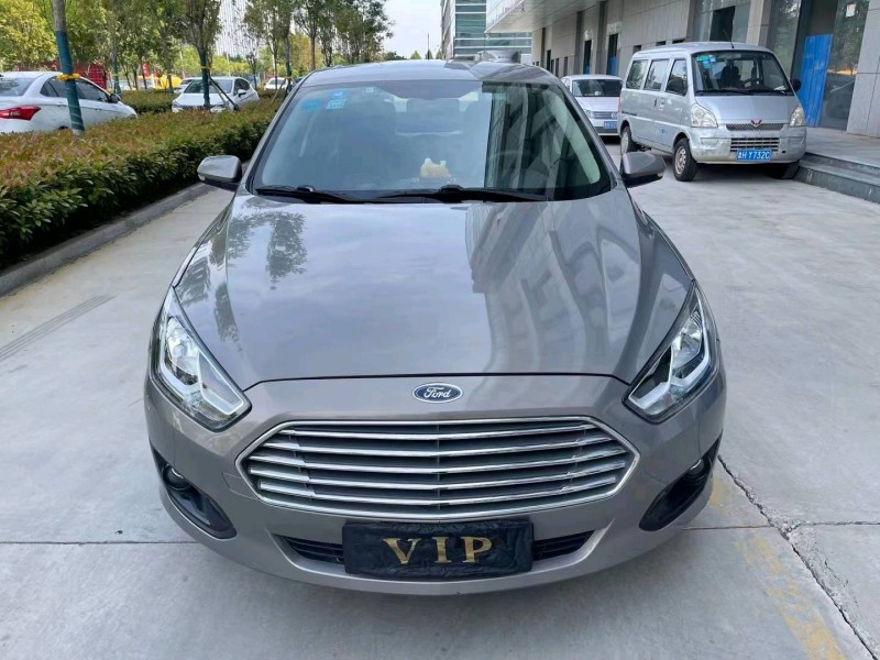 枣庄16年福特福睿斯1