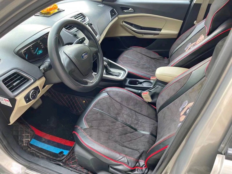 枣庄16年福特福睿斯4