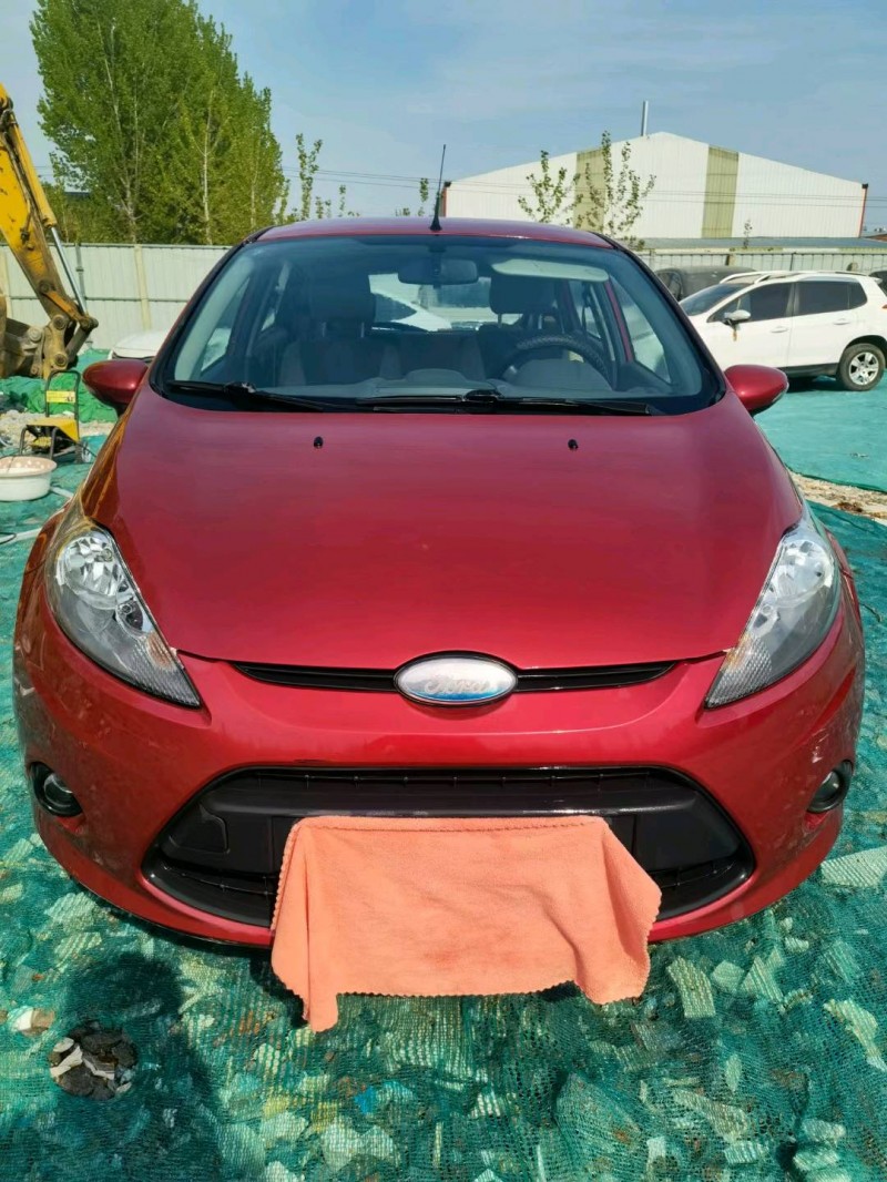 临沂12年福特嘉年华1