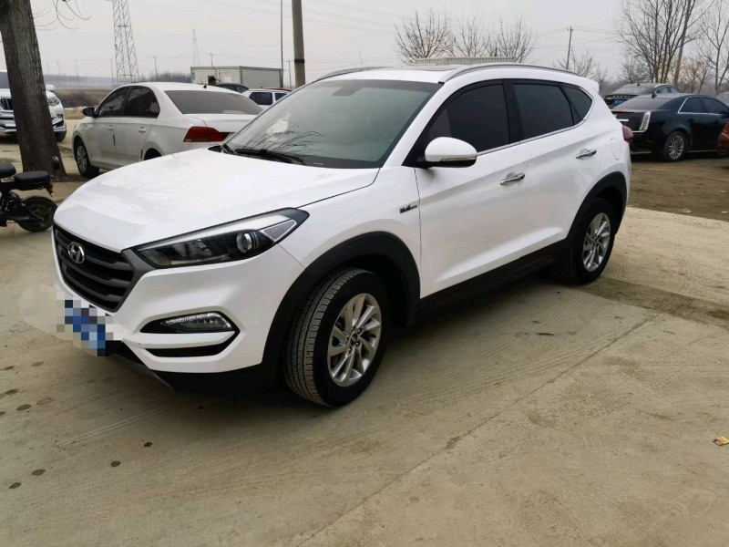 保定17年现代途胜2