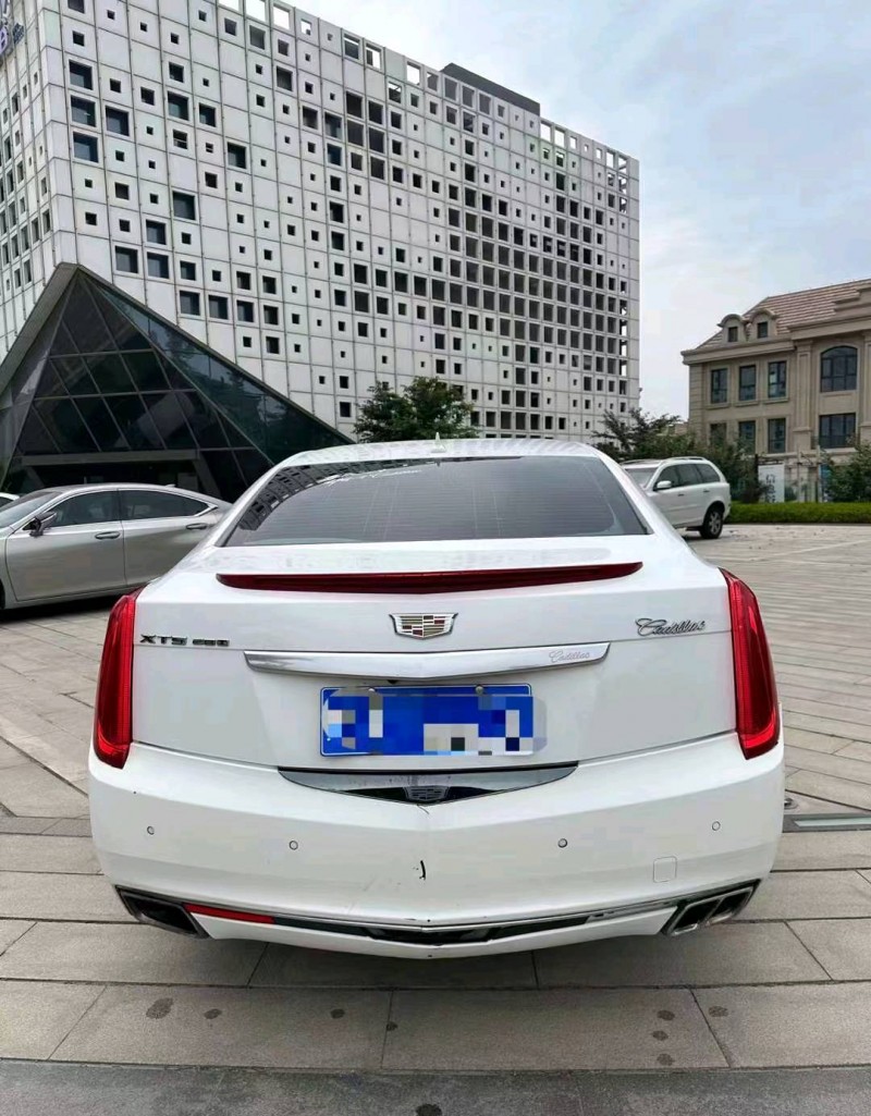 枣庄13年凯迪拉克XTS6