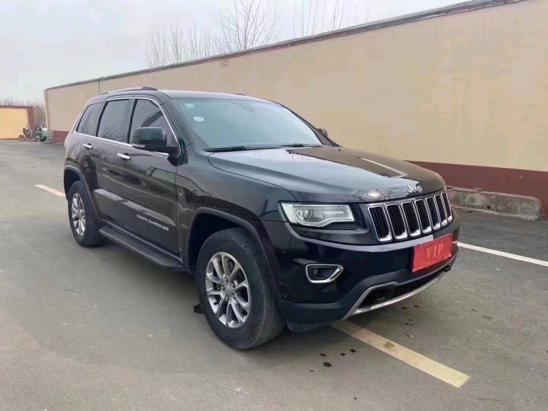 青岛17年Jeep大切诺基3