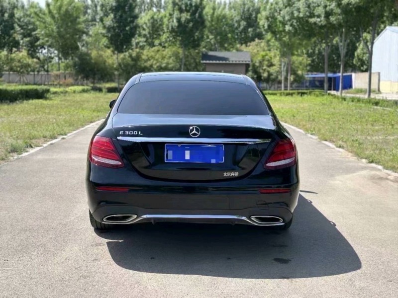 青岛20年奔驰E4