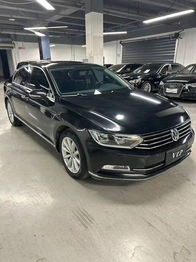 曲靖17年大眾邁騰2