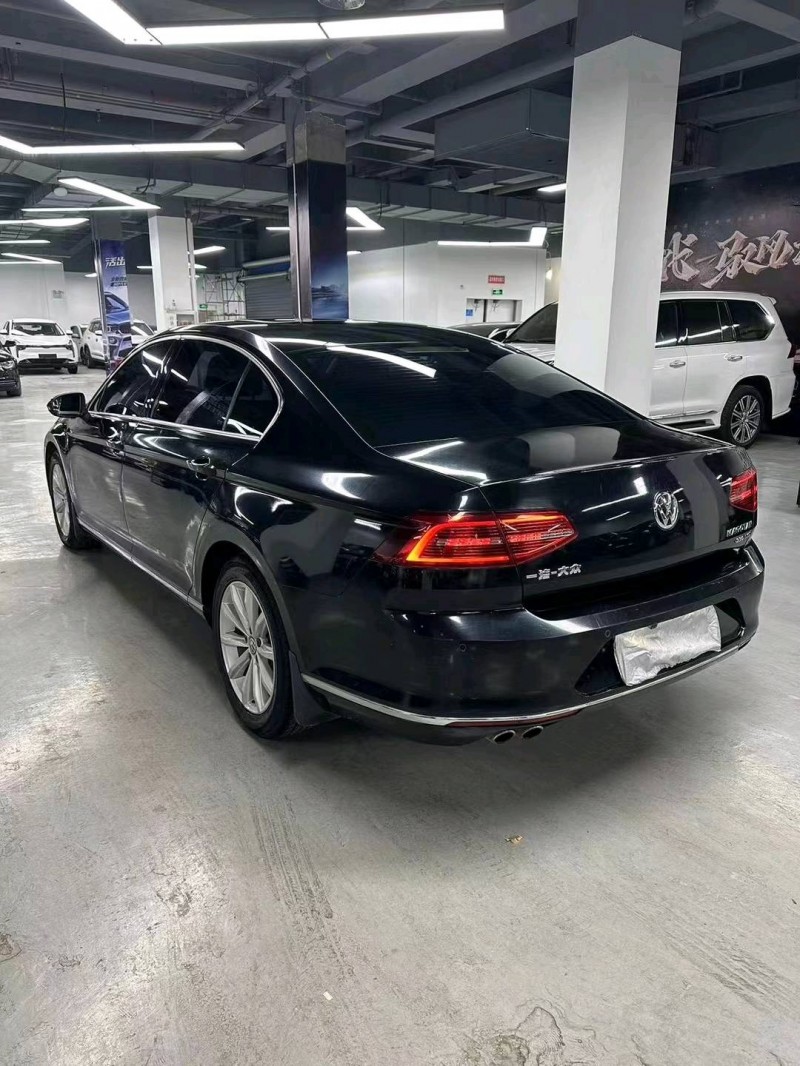 曲靖17年大眾邁騰4