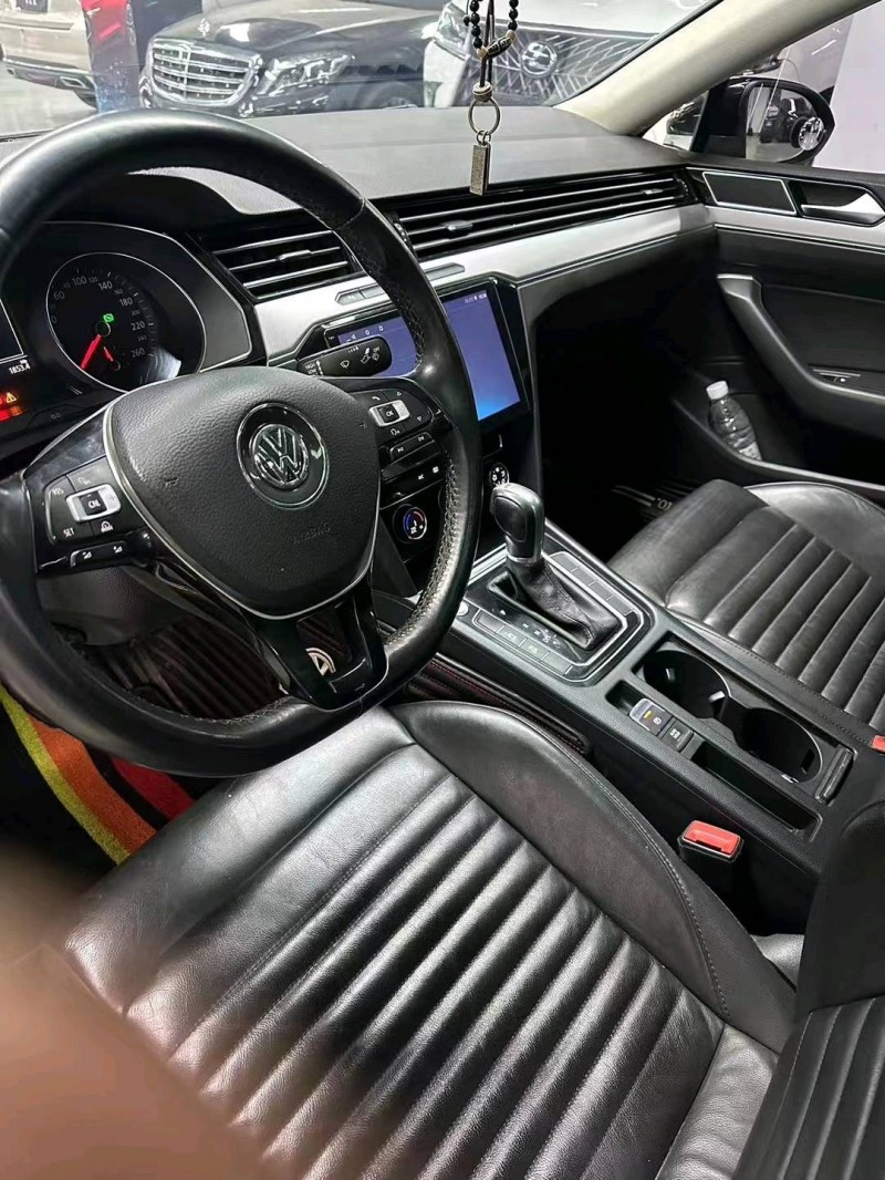 曲靖17年大眾邁騰9