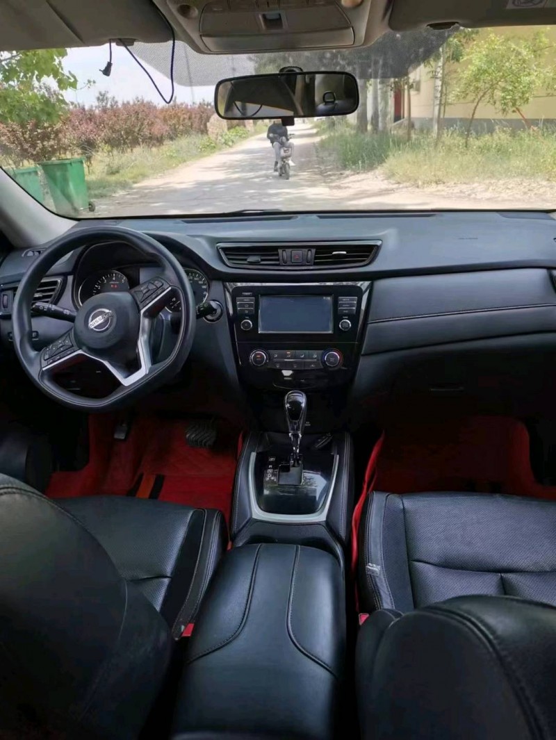 保定18年日产奇骏6