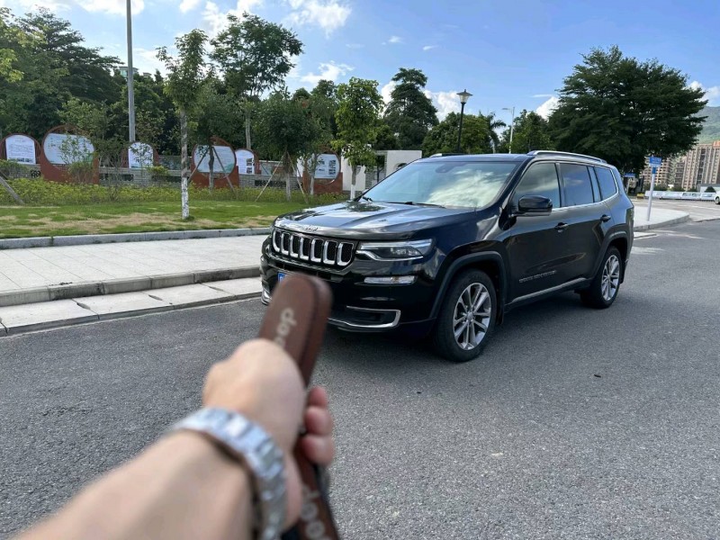 广州19年Jeep指挥官2