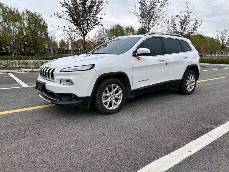 徐州17年Jeep自由光2