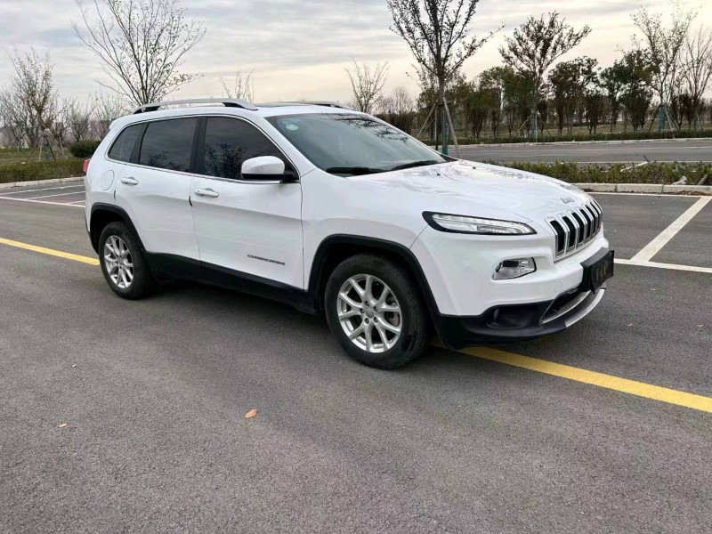 徐州17年Jeep自由光3