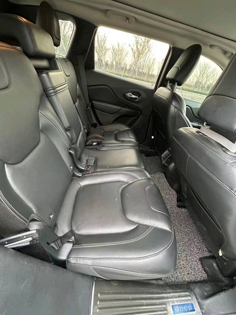 徐州17年Jeep自由光6