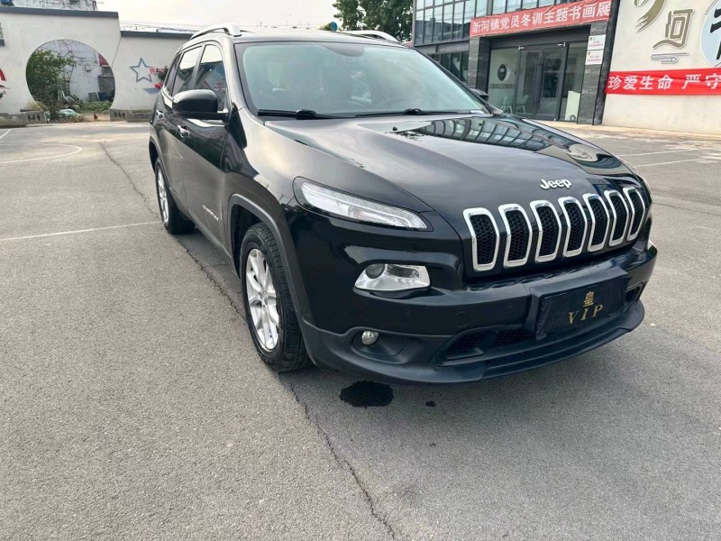 徐州17年Jeep自由光3
