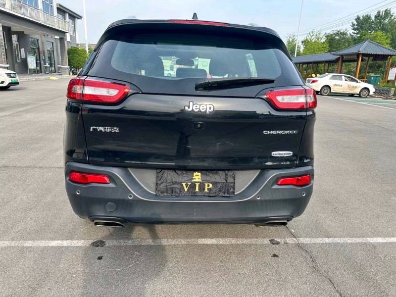 徐州17年Jeep自由光9