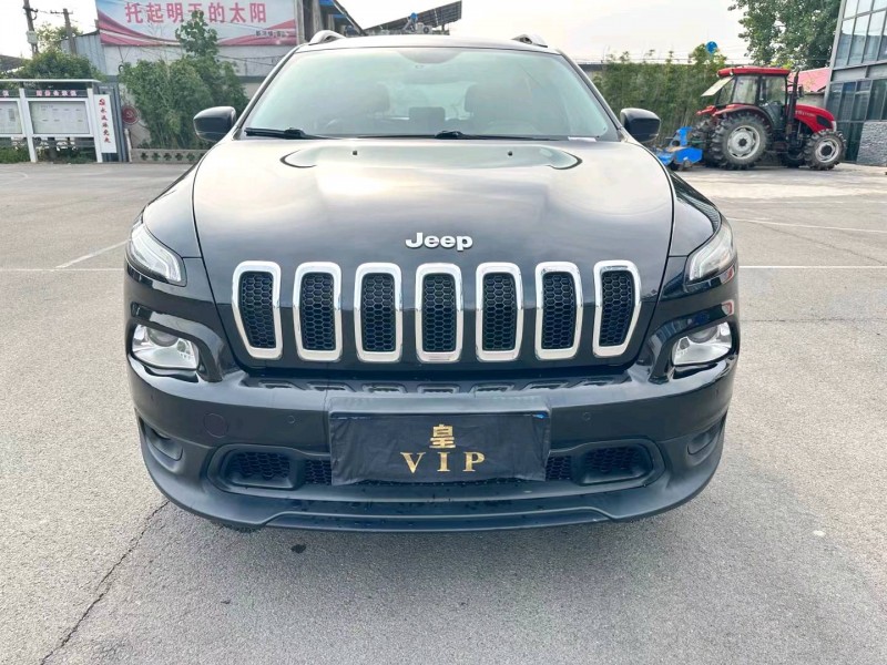 徐州17年Jeep自由光8