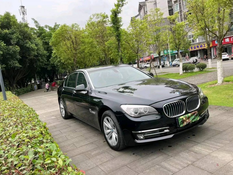 东营11年宝马7系4