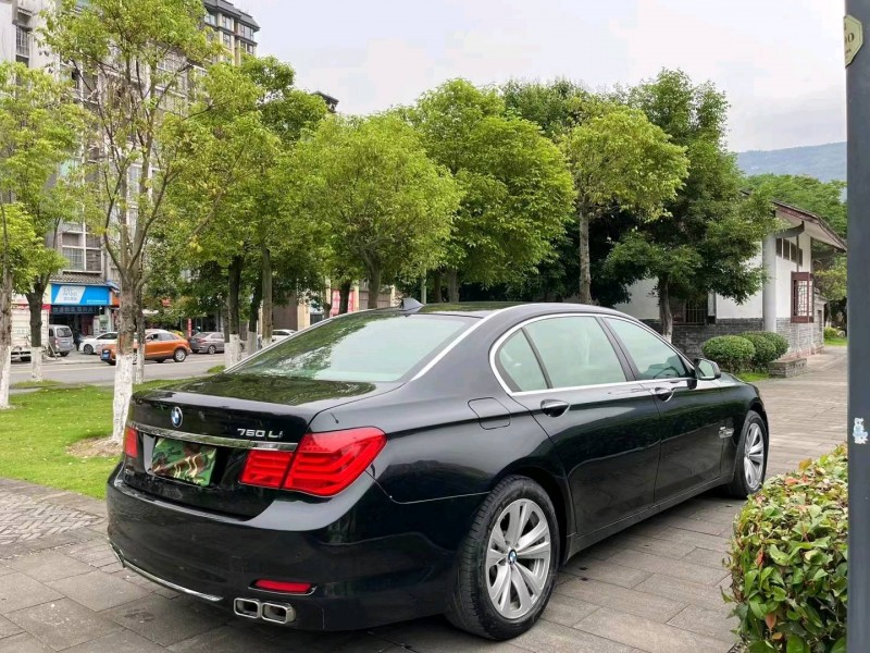 东营11年宝马7系6