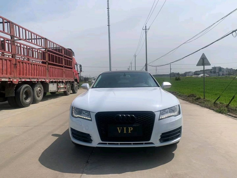 苏州13年奥迪A7L1