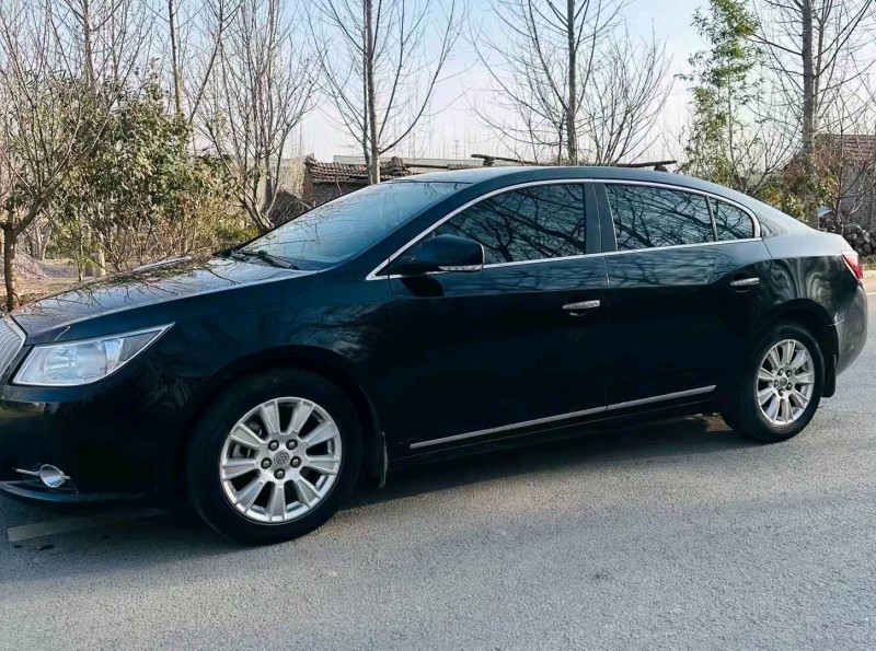 枣庄14年别克君越3