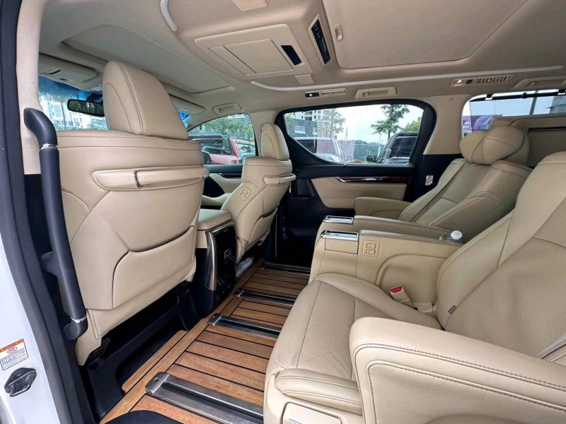 淮南16年丰田埃尔法3