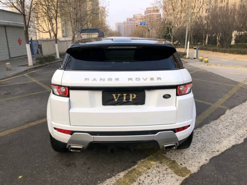 青岛12年路虎极光9