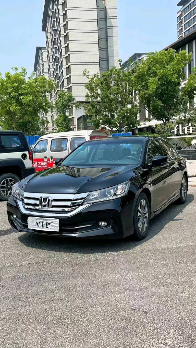 廊坊16年本田雅阁2