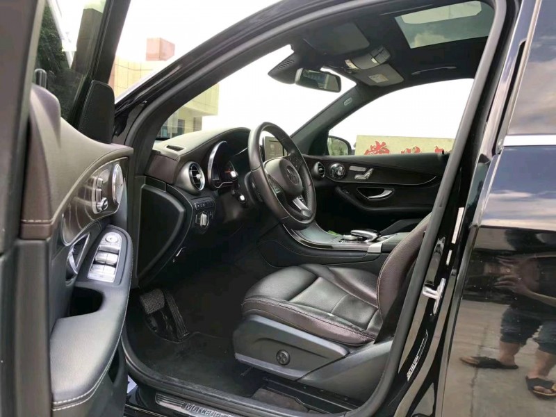 广州17年奔驰GLC6