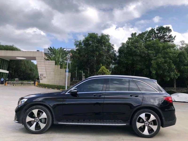 广州17年奔驰GLC7