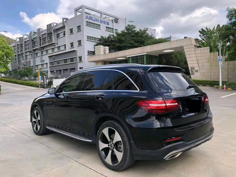 广州17年奔驰GLC9