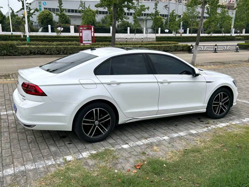 淮南21年大众凌渡4