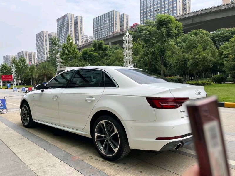 宜昌18年奥迪A4L5