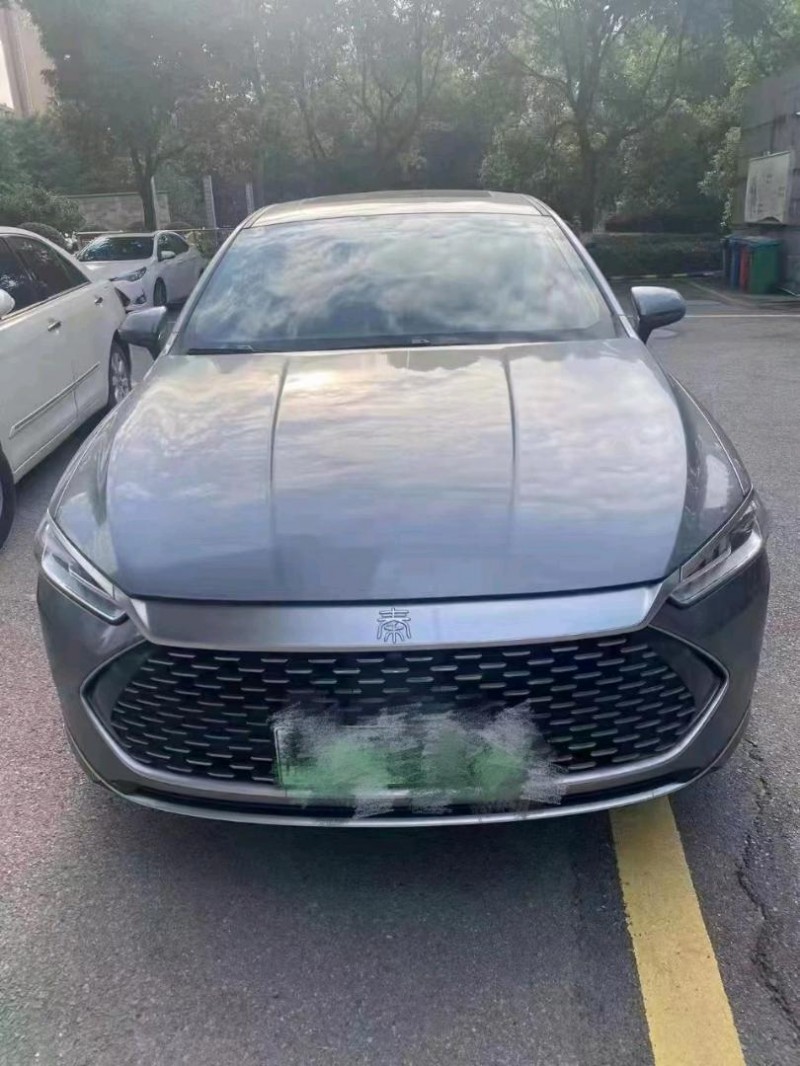 珠海21年比亚迪秦1