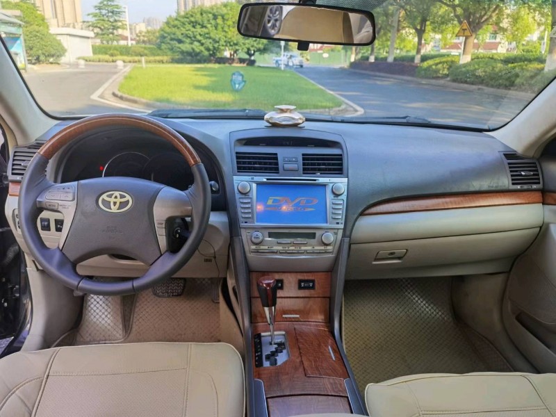 济南11年丰田凯美瑞6