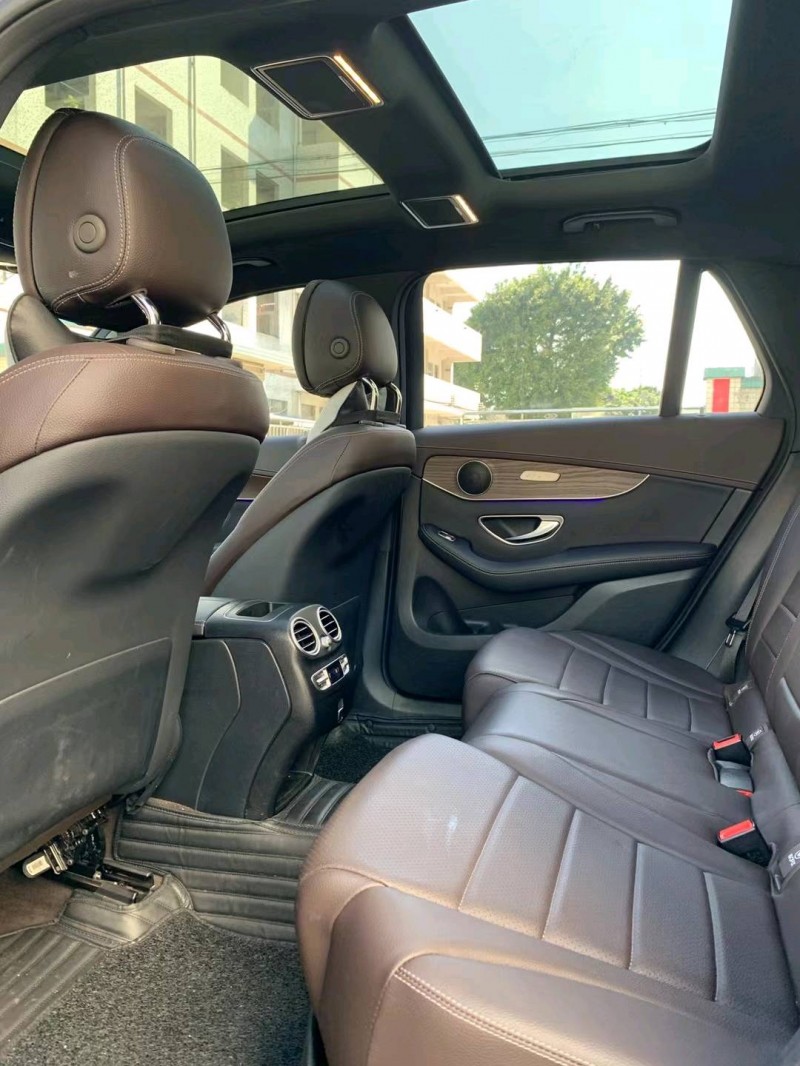 中山21年奔驰GLC6